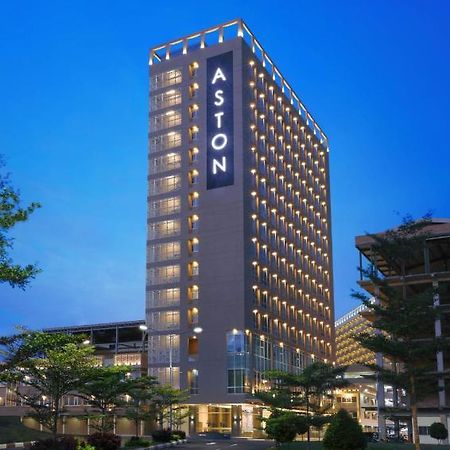 Aston Nagoya City Hotel Batam ภายนอก รูปภาพ